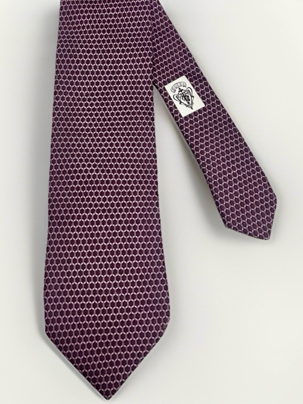 GUCCI Authentic 100% Silk Luxury Designer Necktie Purple Geometric Hand Sewn Tie - Picture 3 of 12
